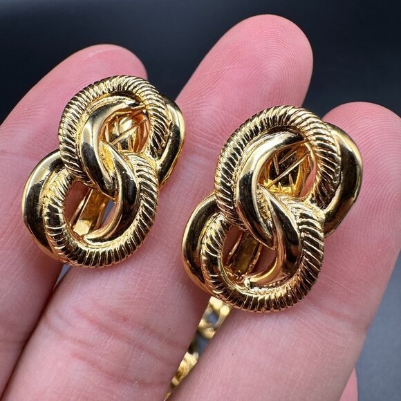 Vintage Trifari Gold Tone Double Curb Link Chain Necklace Bracelet Earrings set - Picture 13 of 13